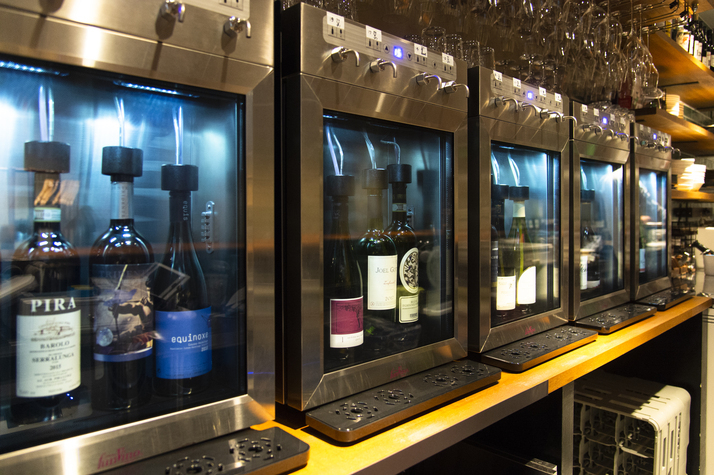 グラスワインが常時20種類以上！