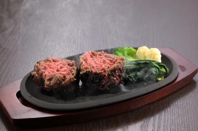 SNSで話題の和牛レアハンバーグ