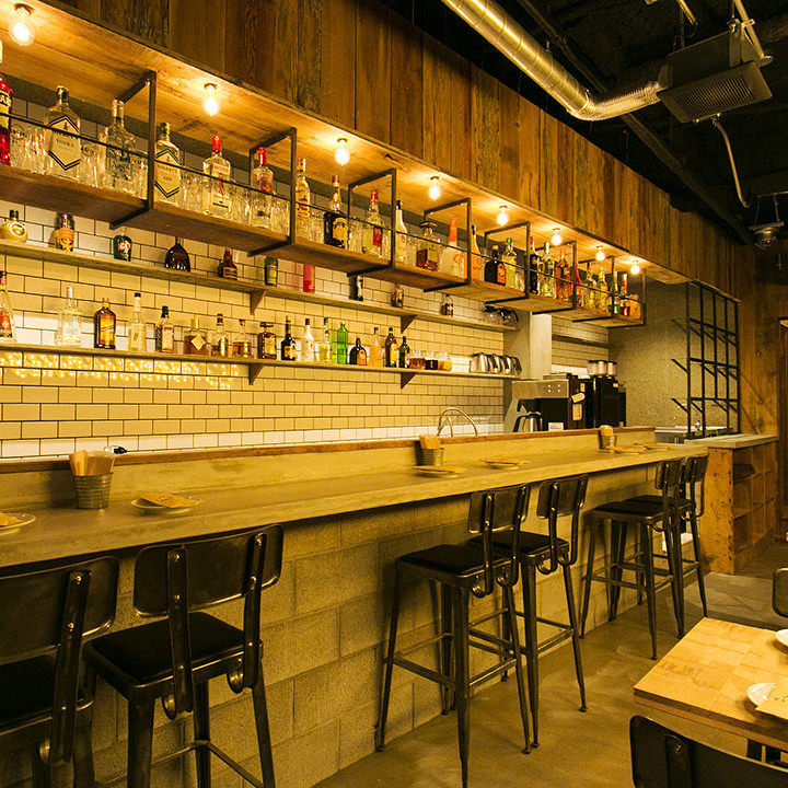 バーカウンターも大人気♪