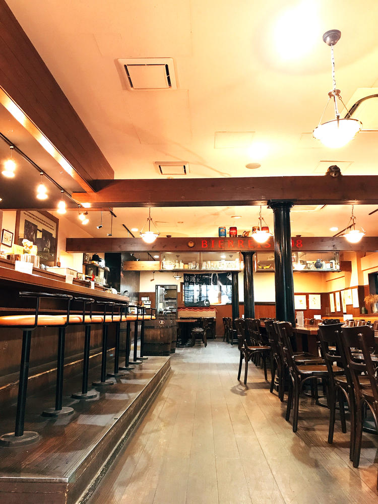気のいい常連さんばかりの自由なお店です♪