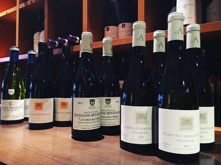 高級ワインなど豊富に取り揃えております