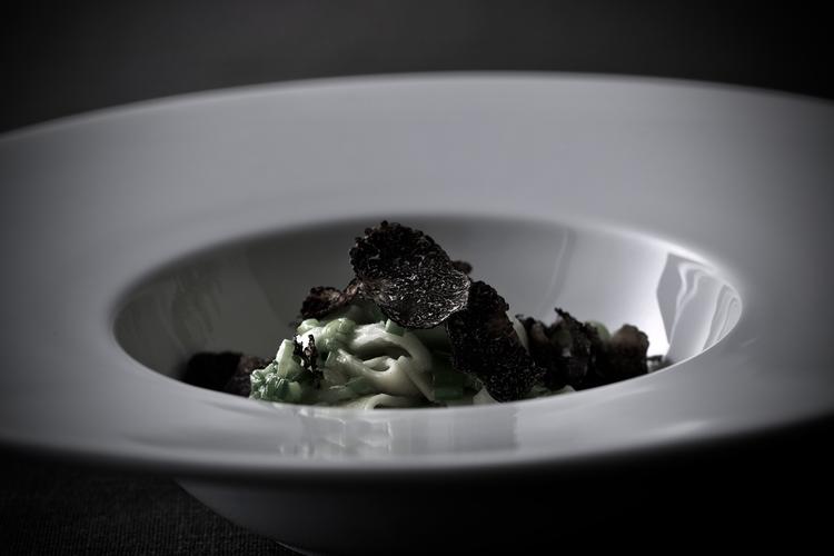 ジャンルにとらわれず素材を活かした料理