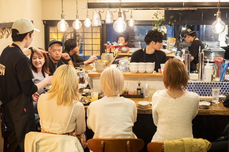 お客様とスタッフの距離が近いお店