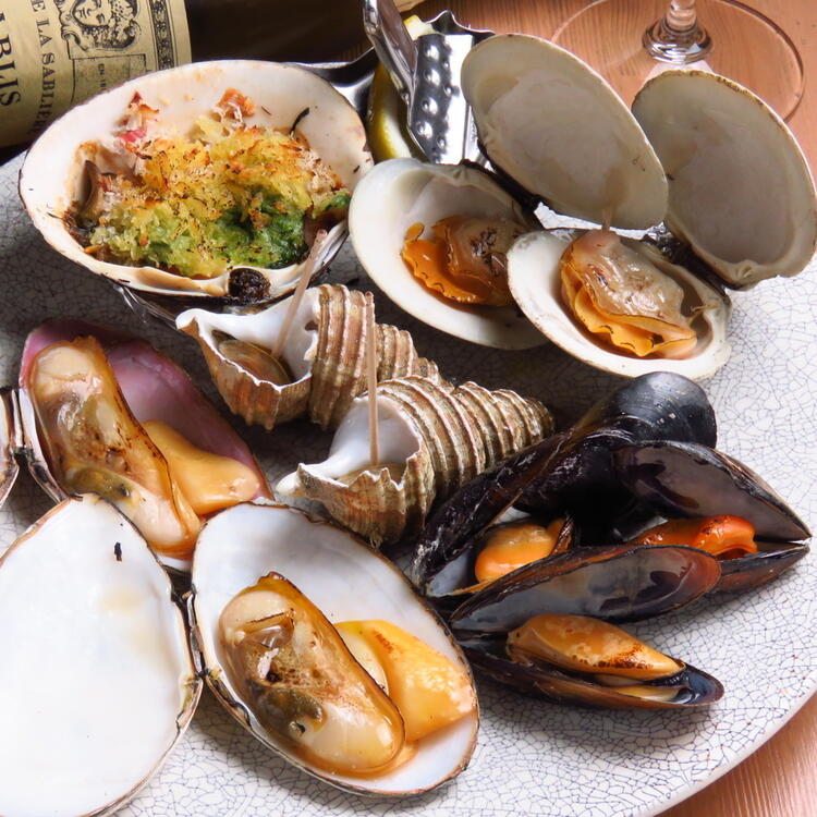 牡蠣以外にもさまざまな種類の貝たち