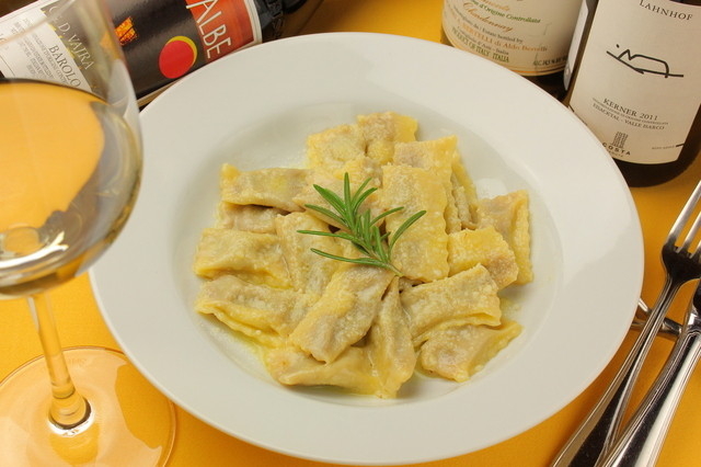 備長炭で素材のおいしさを引き出します