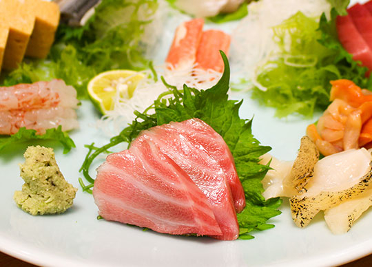 大将の包丁さばきは一流です