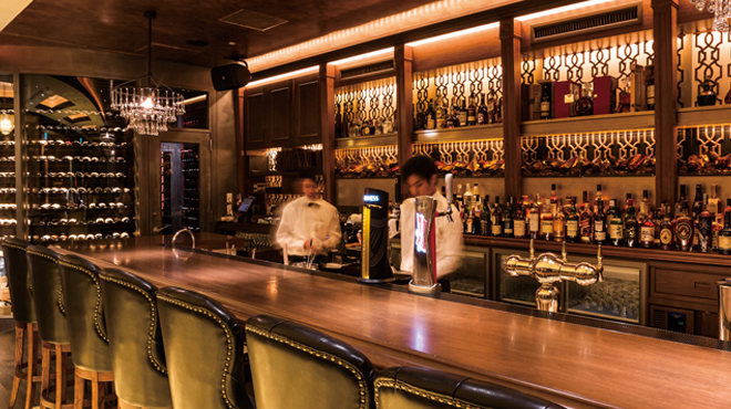 バーカウンターもゴージャスです