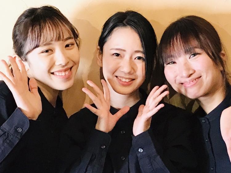 元気で明るいスタッフと盛り上がろう！