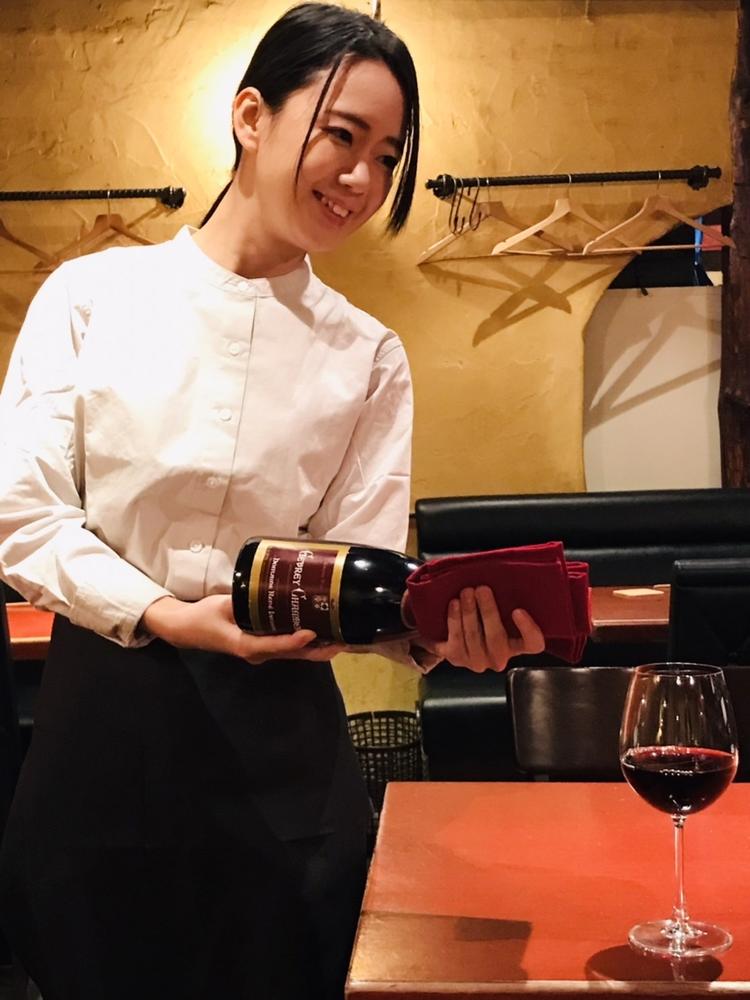 お肉料理に合うワインをご用意しています。