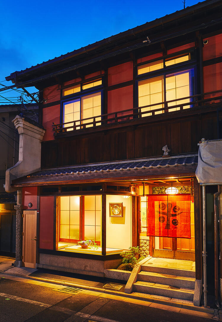 京都の街並みに馴染む外観