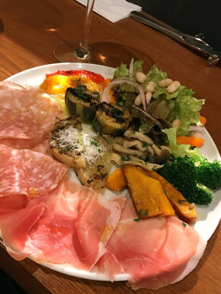 大人気・前菜の盛り合わせ