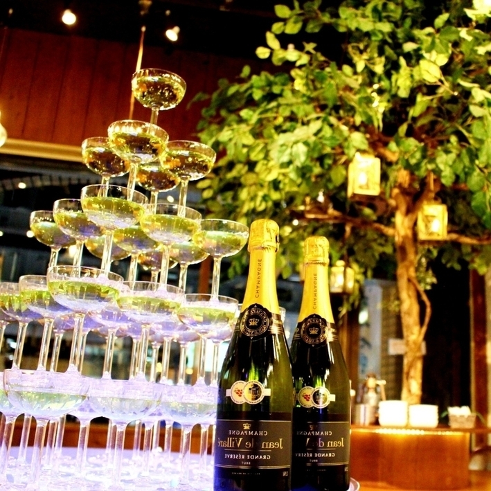 シャンパンタワーも人気です♪