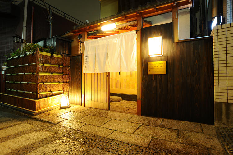 神楽坂の路地裏の一軒家