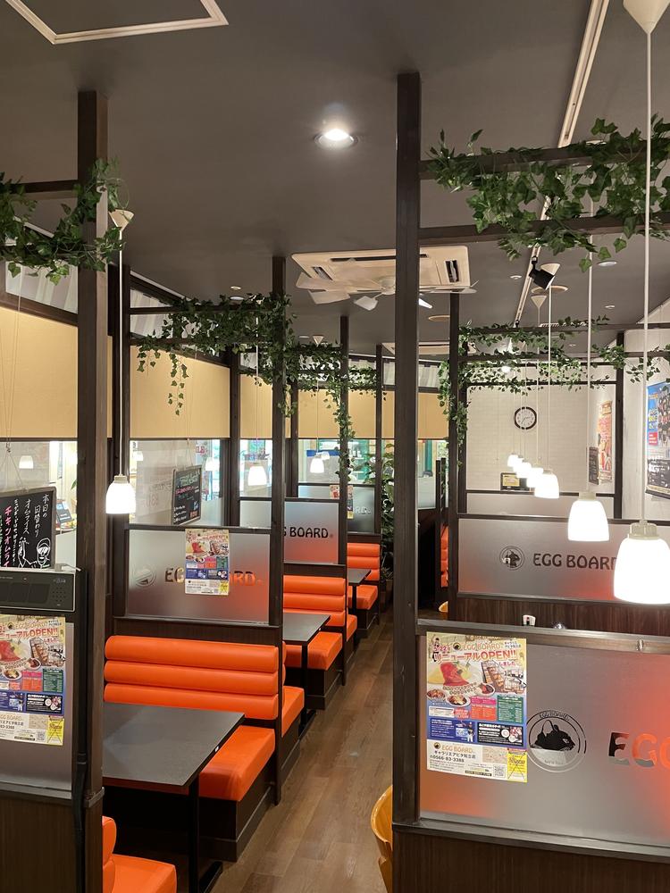 知立店店舗は小型ですが坪売り上げ1番。