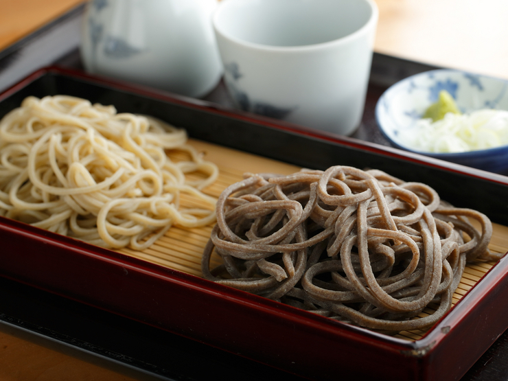 丁寧に仕上げた「手打ちそば」が自慢です◎