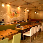 木のぬくもりいっぱいのオシャレなお店◎