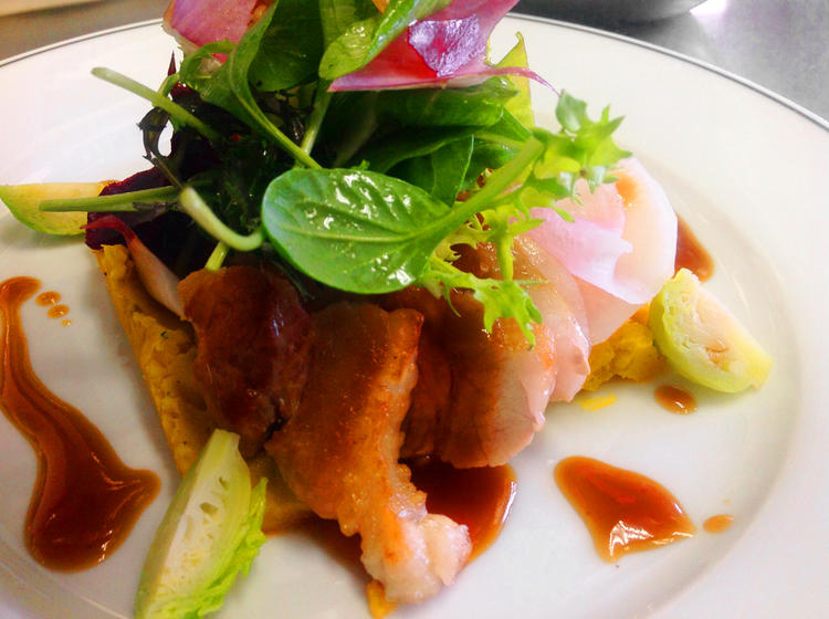 お茶を使った日替りのフランス料理