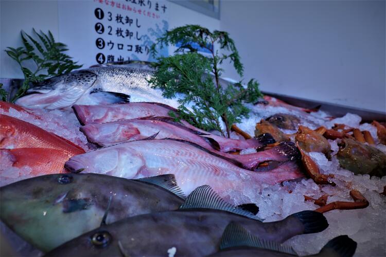 毎日届く新鮮魚介を使用