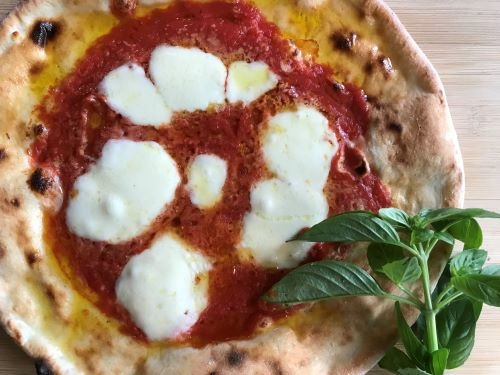 ソムリエになりたい人はぜひ働きましょう！