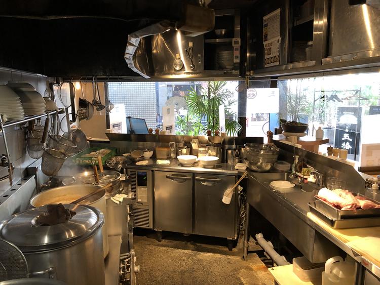 ✨ワンオペで取り回しのいい厨房