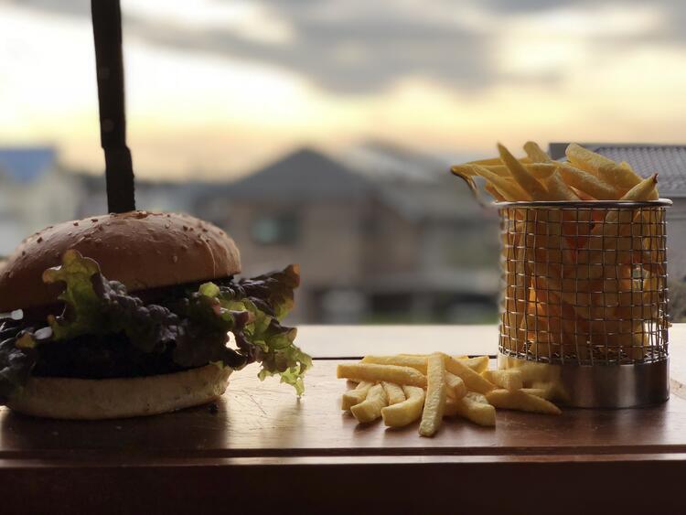 多国籍のさまざまなお料理を提供★