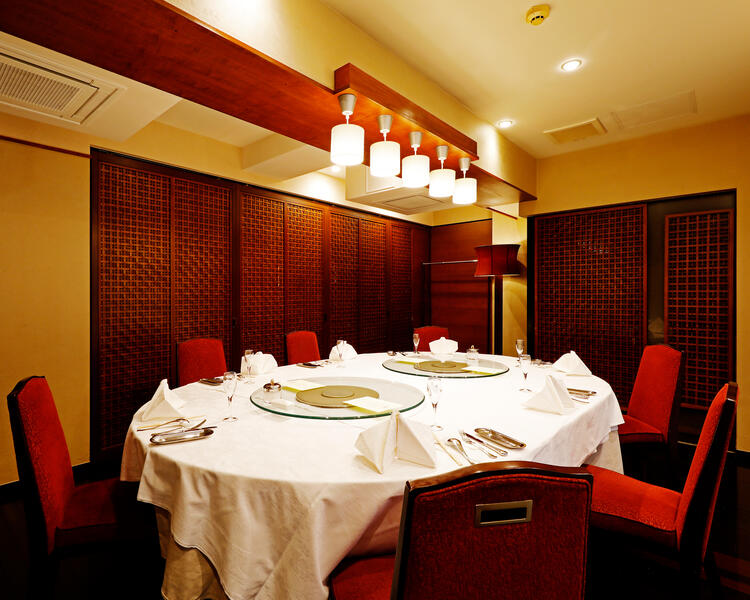 銀座の一等地に立つ6階建てビル◎