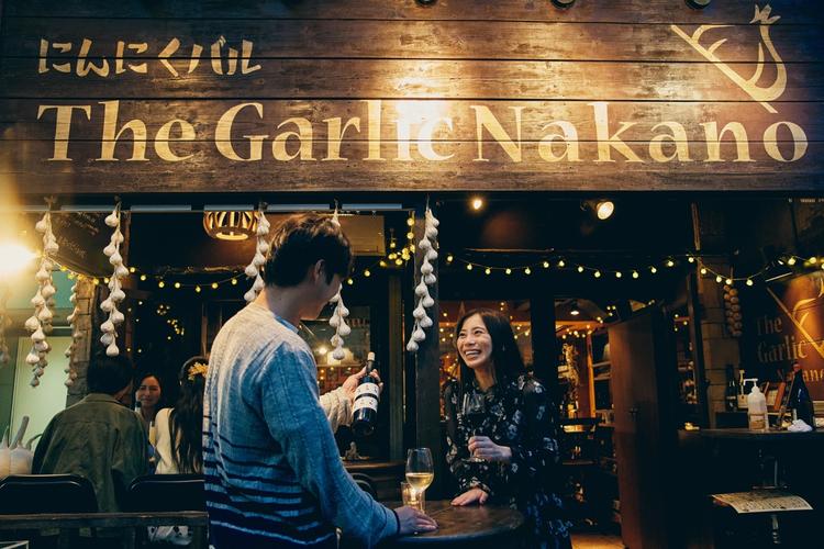 駅近なのに隠れ家雰囲気！テラス席も人気◎