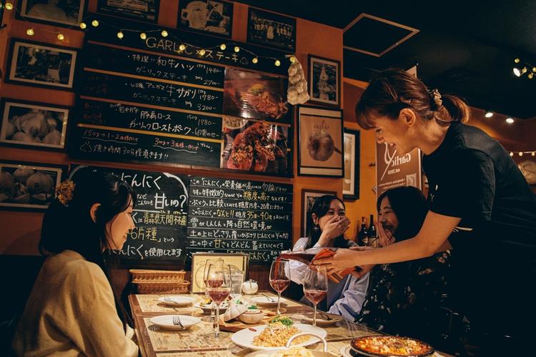 賑やか＆明るいく、客層が良く働きやすい◎