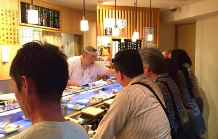 江戸前立ち食い寿司の雄 まぐろ人