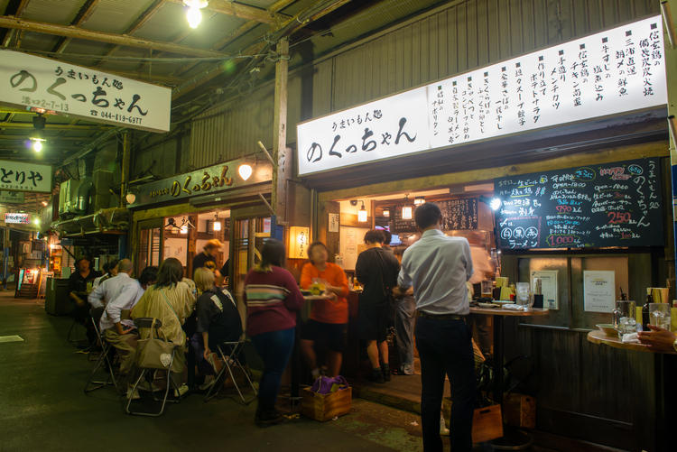 溝口駅徒歩1分の活気あるお店
