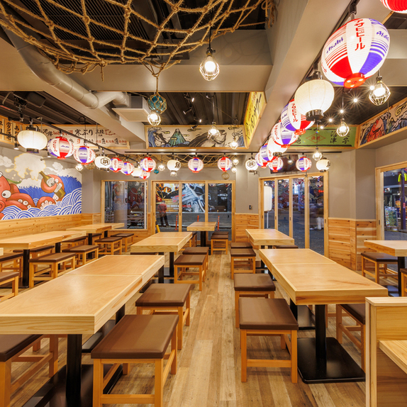 正社員ホールスタッフは月給30万円～！