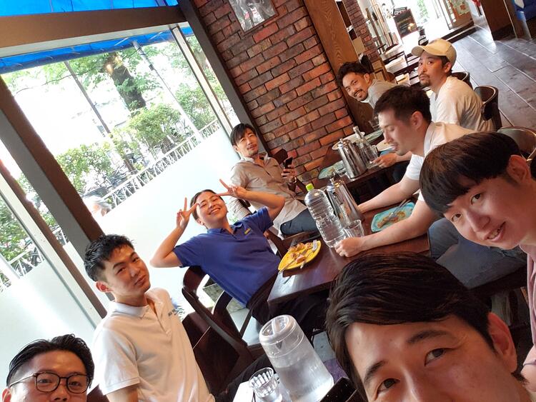 若手スタッフが活躍中♪※画像は姉妹店