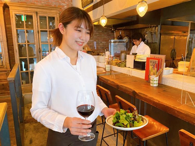 明るく元気な接客を！楽しいと笑顔が輝く♪