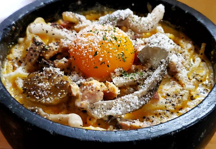 ここにしかない人気のの石焼カルボナー