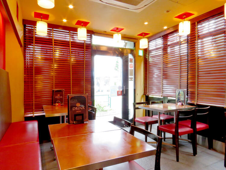 店内はカジュアルな雰囲気！