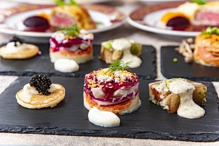 色鮮やかな料理は絶品！