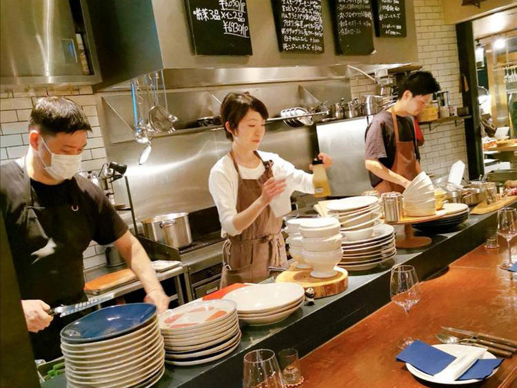 お客様との距離が近く熱気があります！