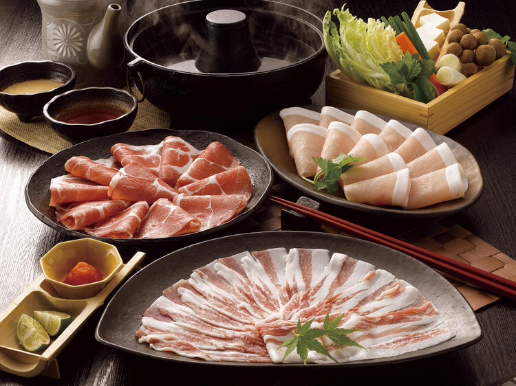 夜はしゃぶしゃぶ料理を提供