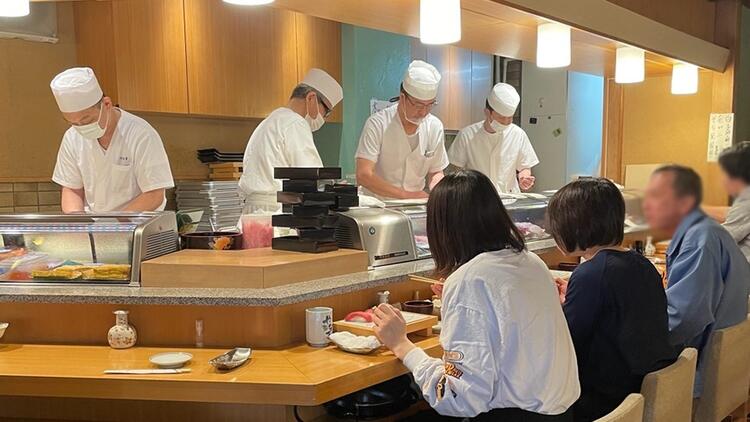 店内はあたたかい雰囲気！
