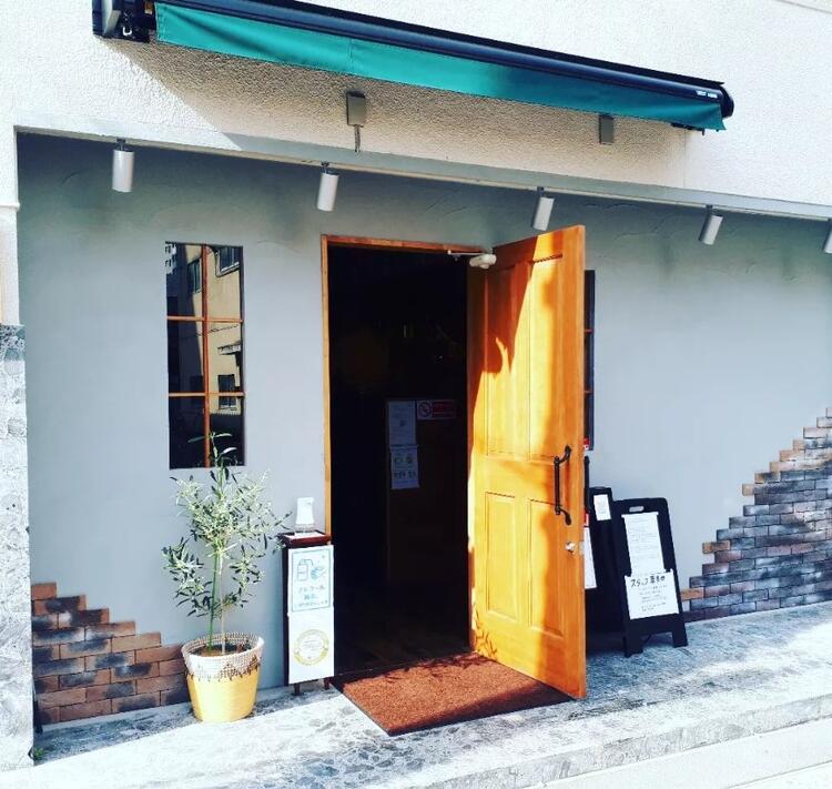 ランチ・ディナーともに大人気のお店☆
