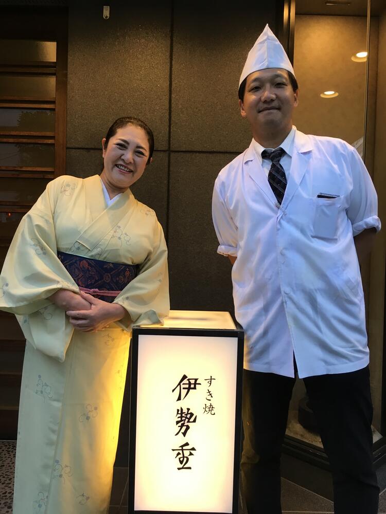 夜の接客はお着物姿でおこないます☆