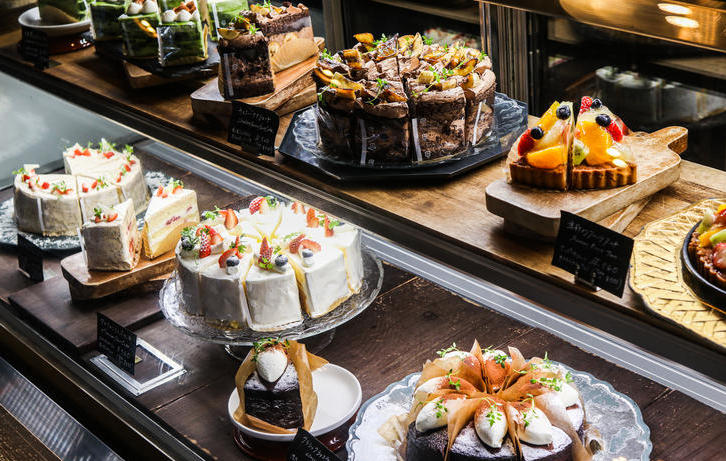 季節ごとのケーキは贅沢な品揃え！