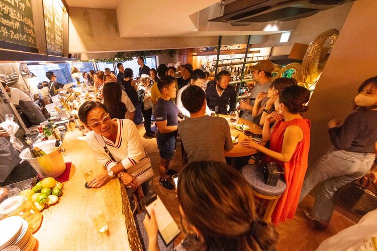お客様との距離が近い店内◎