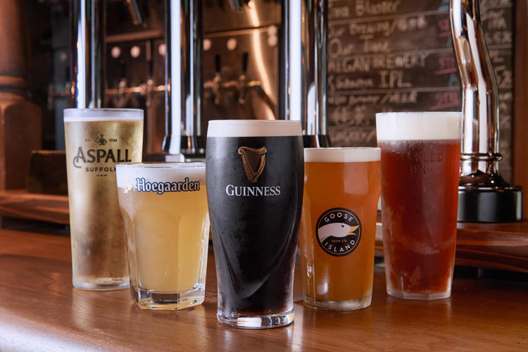 ギネスや英国輸入のエールビールも扱ってま