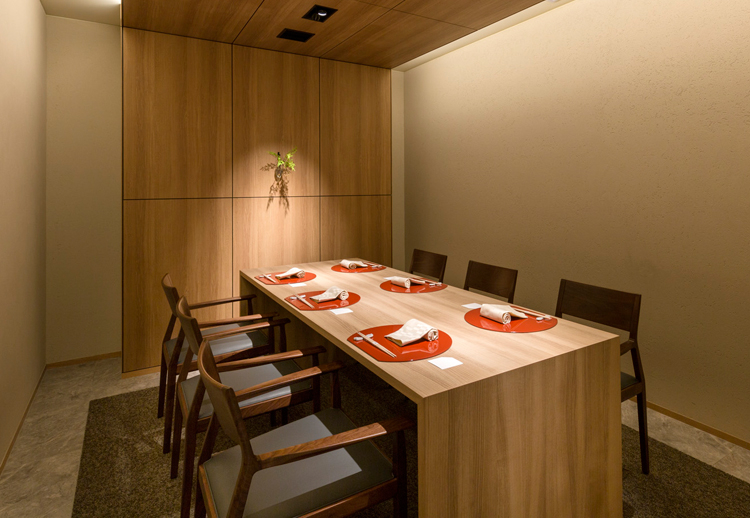 お客様の大切なひとときを彩りましょう。