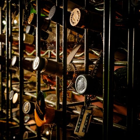 キープボトルには歴史が刻まれております