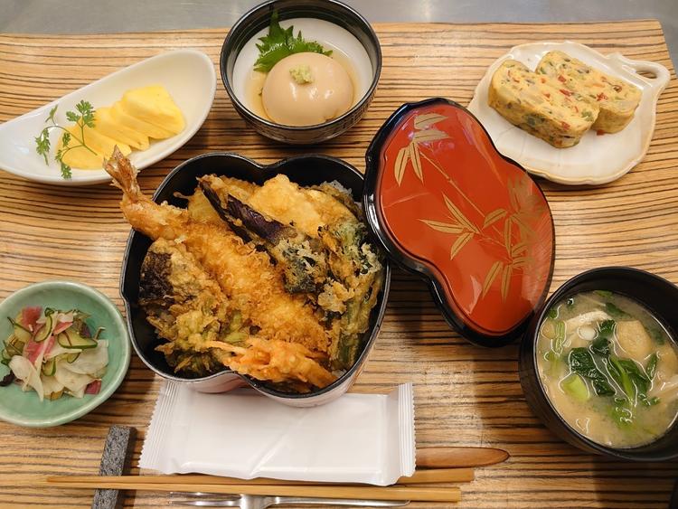 樹と葉っぱ　相模原市緑区　産婦人科キッチンの詳細画像7