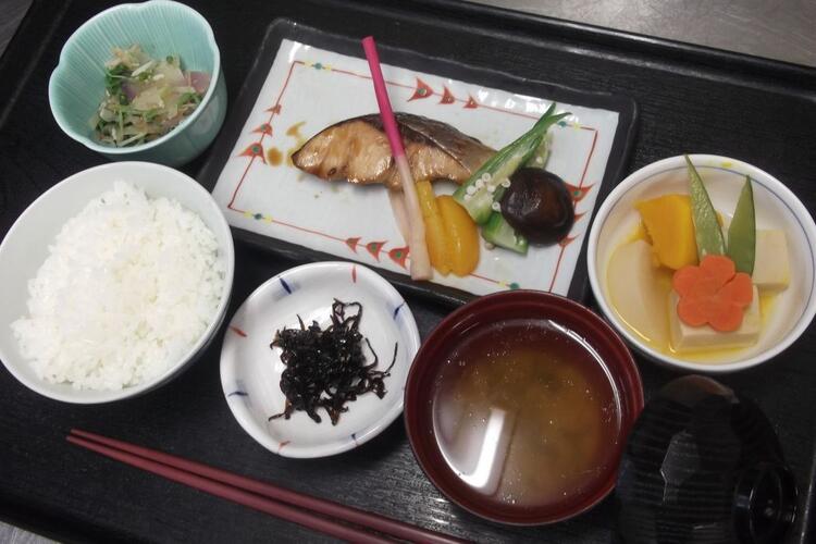 早番は嬉しい16：00まで勤務◎