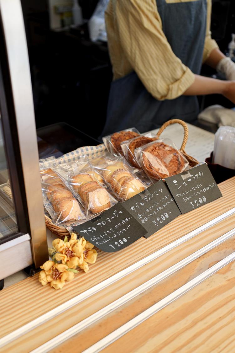 焼き菓子もいろいろ取り揃えてます