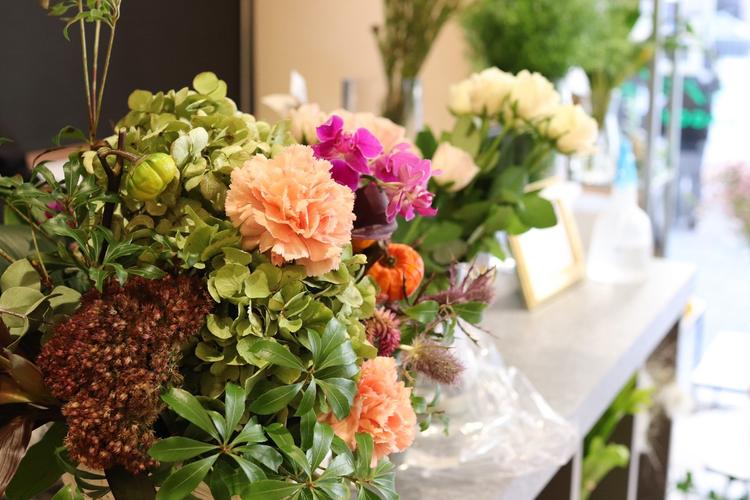 小さなお花屋さんも併設